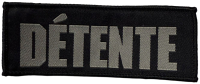 DETENTE - Stacked Logo - 3,8 x 10 cm - Patch